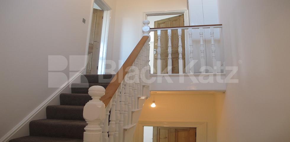 			NEW INSTRUCTION , 3 Bedroom, 1 bath, 1 reception Apartment			 Lee Road, Blackheath